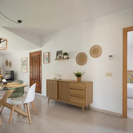 Lets Holidays Terrace 2 Appartement