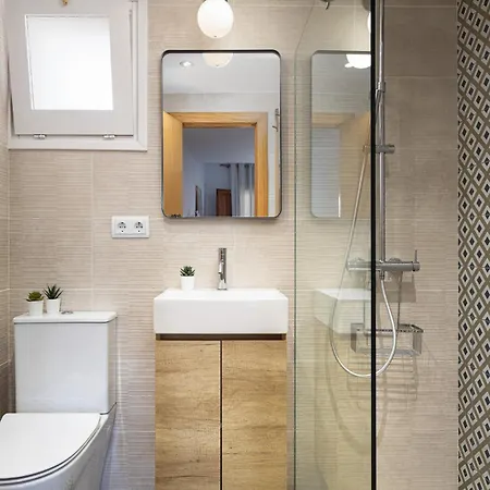 Apartman Lets Holidays Quiet 5 Minutes To The 2 Tossa de Mar