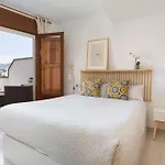 Lets Holidays Quiet 5 Minutes To The 2 *