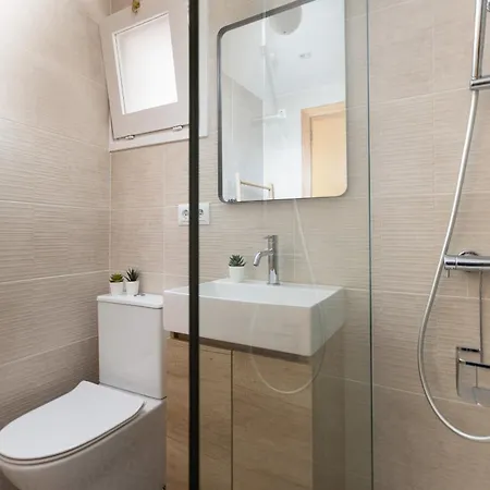 Lets Holidays Terrace 2 דירה *